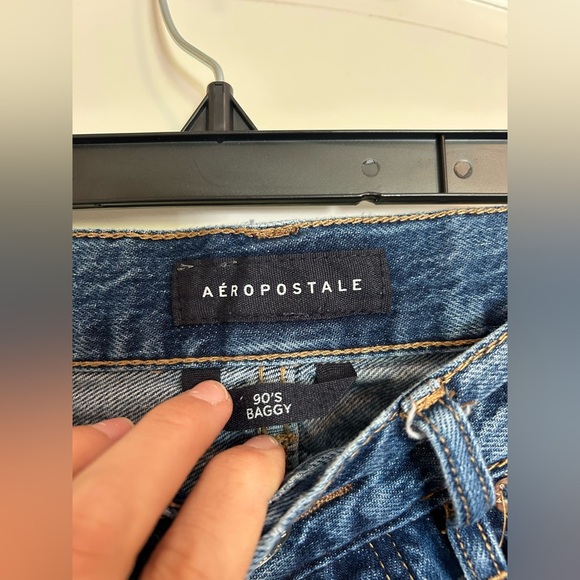 Aeropostale 90s baggy high rise Women's Distressed Blue Jeans - Picture 2 of 5